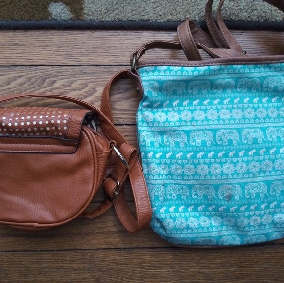 2 Purses - Picture 2 of 5